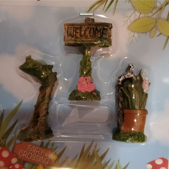 Fairy Figurines, set of 3, Fairy Garden Decor, Welcome Sign, Frog on Leaf - Picture 6 of 6